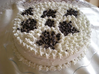 Damla Çikolatalı Pasta Tarifi ve Malzemeleri Damla Çikolatalı Pasta Tarifi ve Malzemeleri